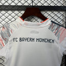 Conjunto Bayer de munique Away 25/26