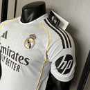 Camisa Real Madrid Titular 2025/26 - Versão Jogador Branco e Dourado