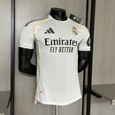 Camisa Real Madrid Titular 2025/26 - Versão Jogador Branco e Dourado