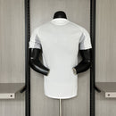 Camisa Real Madrid Titular 2025/26 - Versão Jogador Branco e Dourado