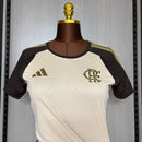 Camisa Flamengo Treino Comissão 2026 - Feminina Bege